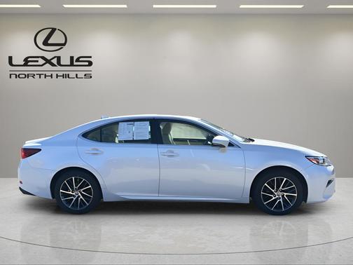 2016 Lexus ES 350 Base