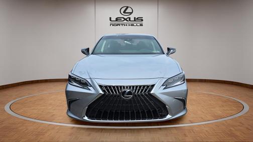 2025 Lexus ES 350 Ultra Luxury