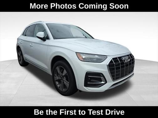 2022 Audi Q5 40 Premium Plus