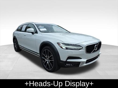 2020 Volvo V90 Cross Country T6