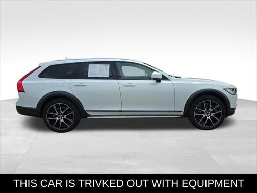 2020 Volvo V90 Cross Country T6
