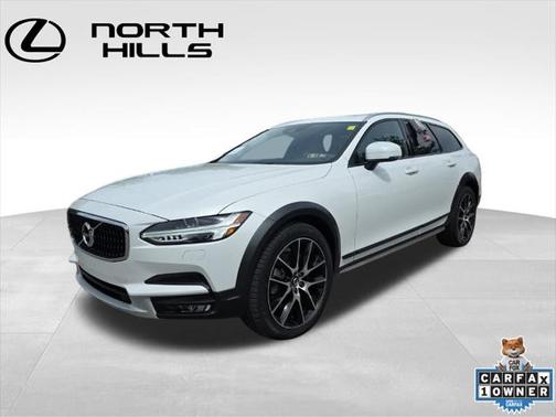 2020 Volvo V90 Cross Country T6