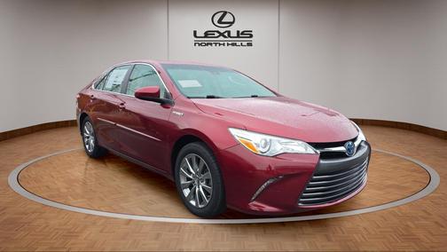 2017 Toyota Camry Hybrid XLE