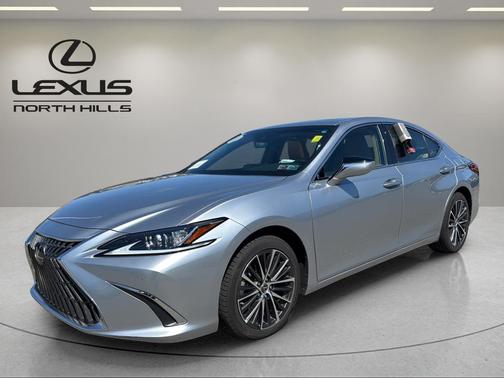 2023 Lexus ES 300h Base