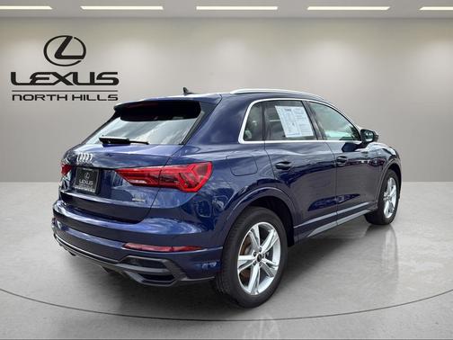 Blue Metallic 2022 Audi Q3 45 S line Premium