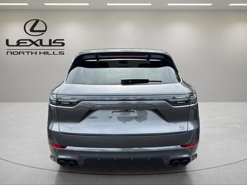 2023 Porsche Cayenne GTS
