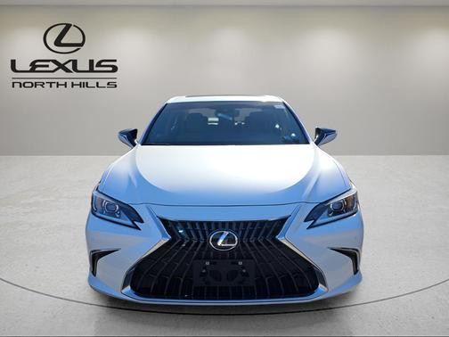2025 Lexus ES 350 Base