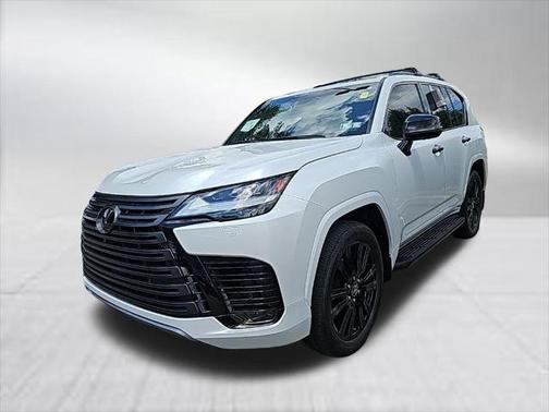 White Pearl 2023 Lexus LX 600 Luxury