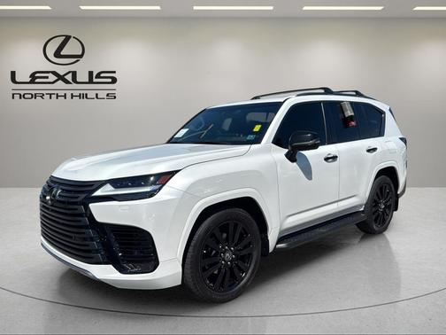 White Pearl 2023 Lexus LX 600 Luxury