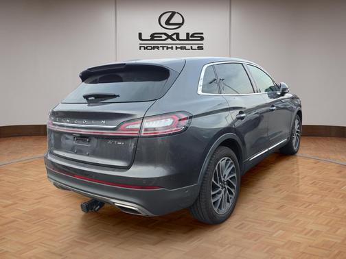 2020 Lincoln Nautilus Reserve