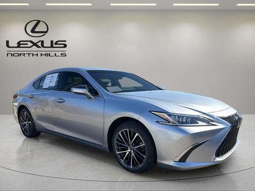 2025 Lexus ES 300h Base