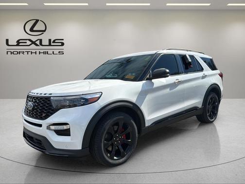 Star White Metallic Tri-Coat 2023 Ford Explorer ST