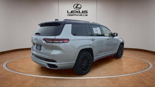 2022 Jeep Grand Cherokee L Summit Reserve