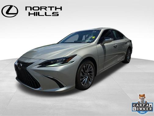 2024 Lexus ES 300h Ultra Luxury
