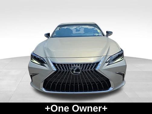 2024 Lexus ES 300h Ultra Luxury