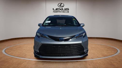 2025 Toyota Sienna XLE 7 Passenger