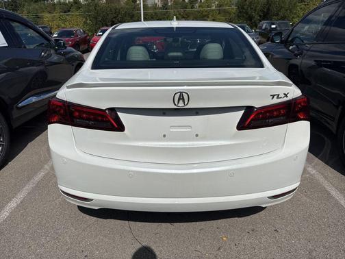 2017 Acura TLX V6 w/Advance Package