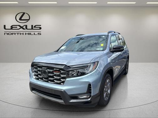 Sonic Gray Pearl 2024 Honda Passport AWD TrailSport