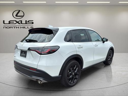 Platinum White Pearl 2023 Honda HR-V 2WD Sport
