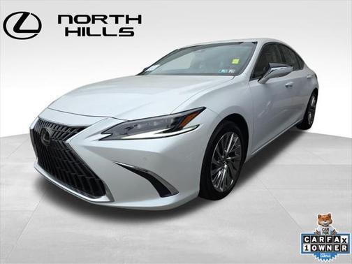 2023 Lexus ES 300h Ultra Luxury