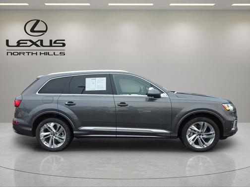 2021 Audi Q7 45 Premium Plus