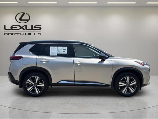 Champagne Silver Metallic 2022 Nissan Rogue Platinum