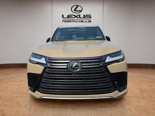 2025 Lexus LX 700h Overtrail