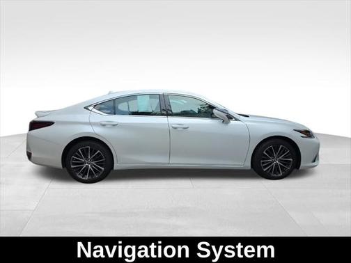 2023 Lexus ES 250 Base