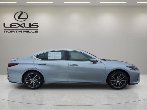 2023 Lexus ES 350 Base