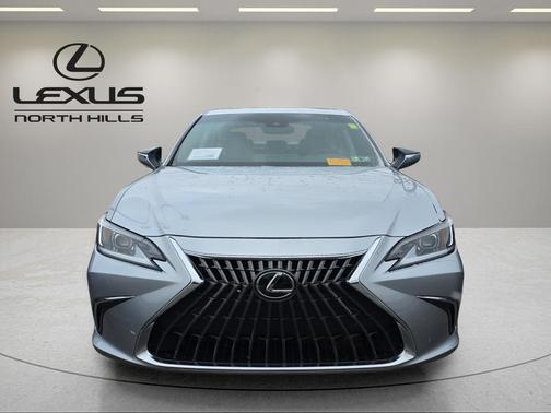 2023 Lexus ES 350 Base