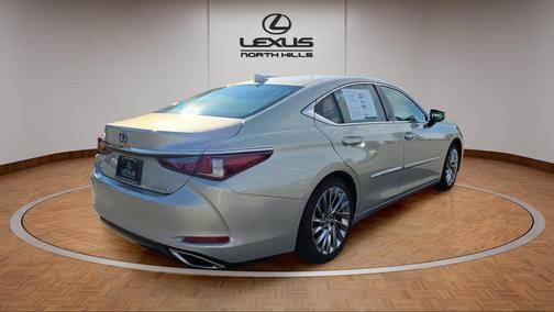 2022 Lexus ES 350 Ultra Luxury