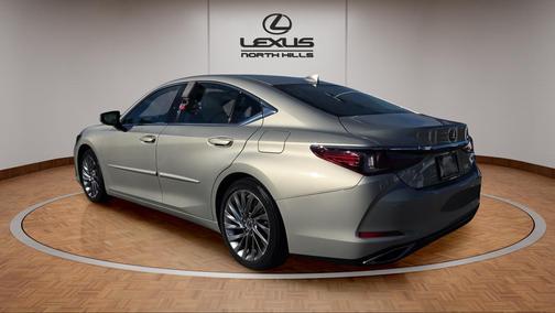 2022 Lexus ES 350 Ultra Luxury