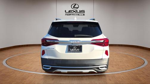 2023 Kia Seltos EX