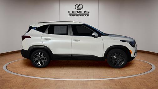2023 Kia Seltos EX