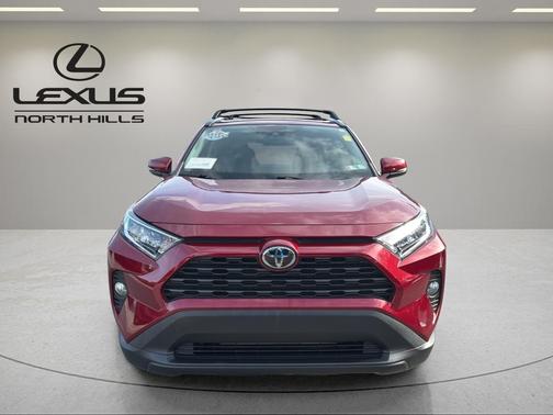 2020 Toyota RAV4 XLE Premium