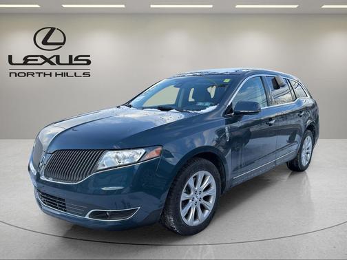 2016 Lincoln MKT Base