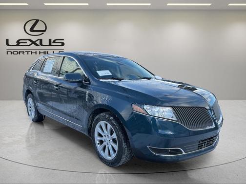 2016 Lincoln MKT Base