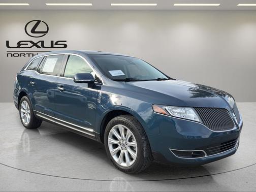2016 Lincoln MKT Base