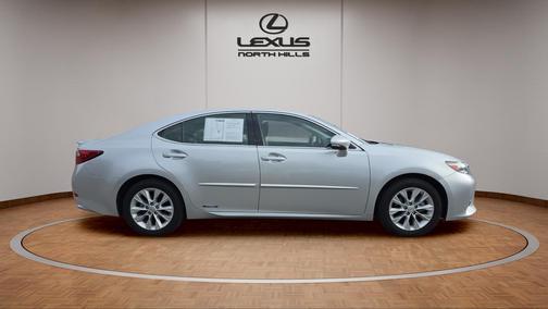 2014 Lexus ES 300h Base