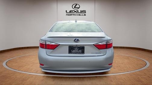 2014 Lexus ES 300h Base