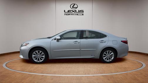 2014 Lexus ES 300h Base