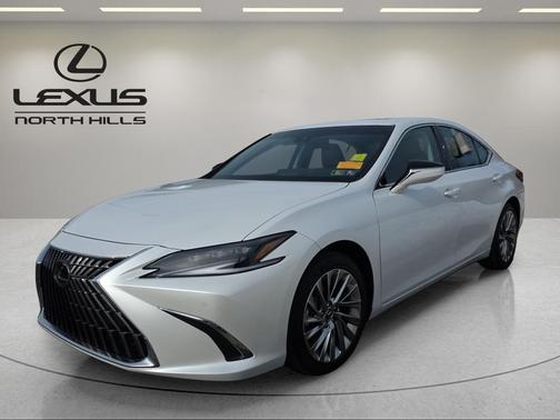 2023 Lexus ES 300h Luxury