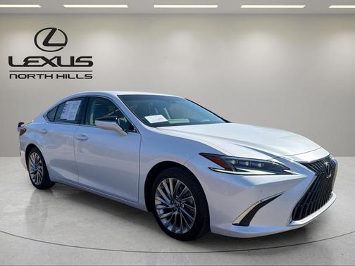 2023 Lexus ES 300h Luxury