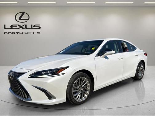 2023 Lexus ES 300h Luxury