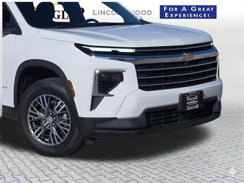 Summit White 2024 Chevrolet Traverse LT