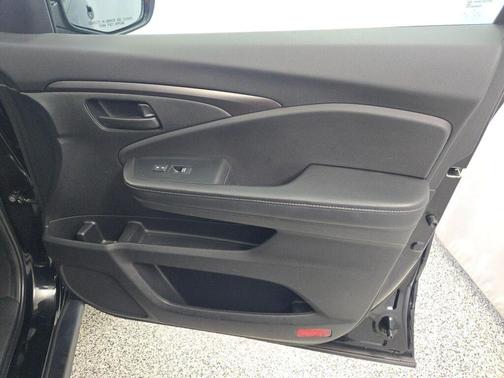 Crystal Black Pearl 2022 Honda Passport AWD EX-L