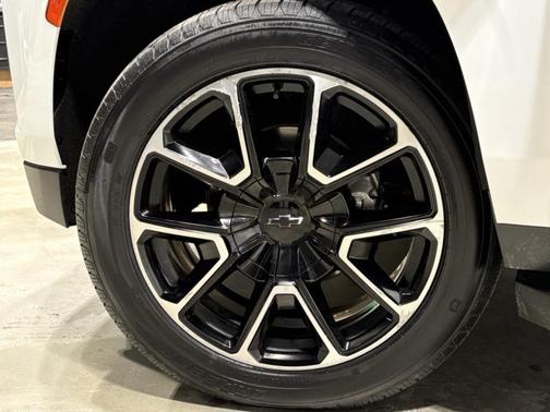 2023 Chevrolet Tahoe 4WD RST