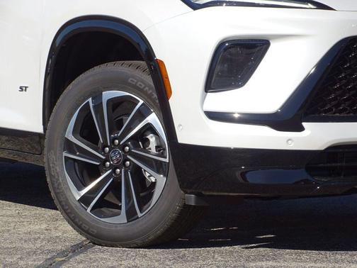 White Frost Tricoat 2025 Buick Enclave Sport Touring