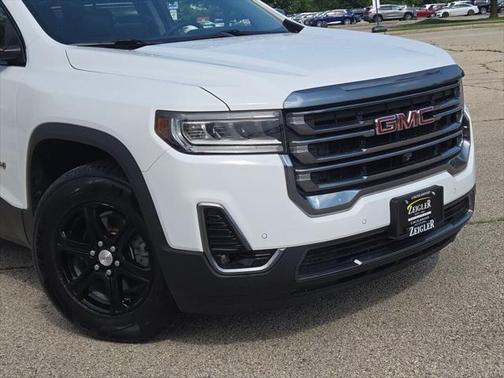 2022 GMC Acadia AWD AT4