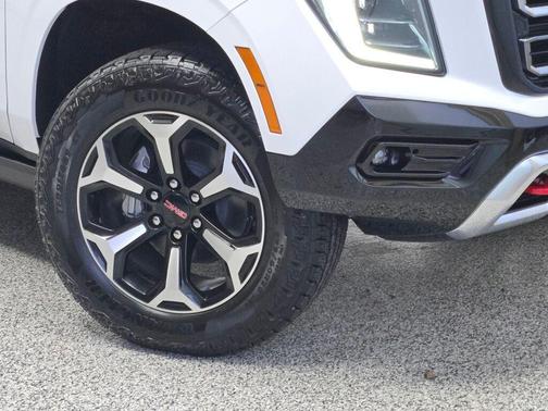 2026 GMC Yukon XL 4WD AT4